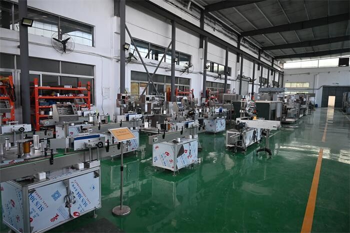 Suzhou Lingyao Intelligent Equipment Co., Ltd. ligne de production du fabricant