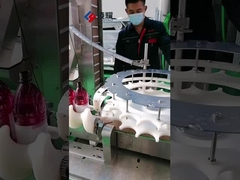 La machine de remplissage des gouttes de fiole médicale utilise une pompe péristaltique ou une pompe céramique