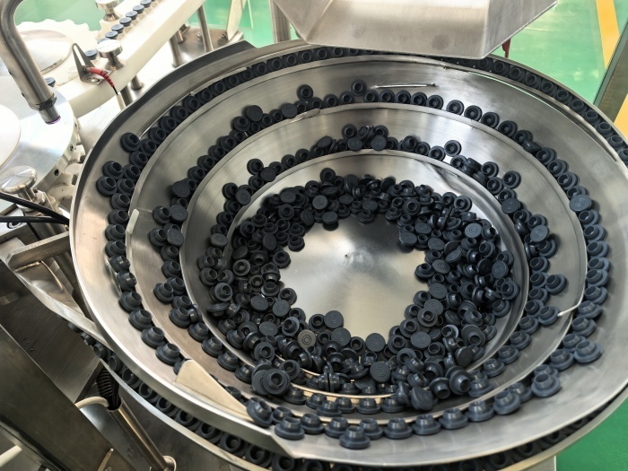 Derniers blogs de l'entreprise sur Algerian Syrup Producers Struggle with Multi-Size Changeovers: 100–1500 ml Automatic Filling & Capping Lines Draw Attention
