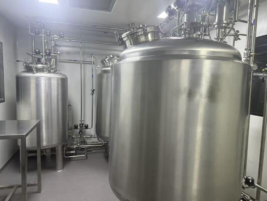 Acheter Ligne de lavage, stérilisation, remplissage et scellage d'ampoules de 10 ml avec remplissage de précision Servo ±0,5 %, 30 000 pièces/h, CIP sans outil AGF-14S fabrication en ligne