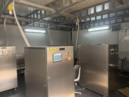 Acheter Modules de format à échange rapide, ligne d'ampoules de scellage de remplissage et de stérilisation de 1 à 2 ml, 30 000 pièces/h > 99 % de taux de clarté AGF-4S fabrication en ligne