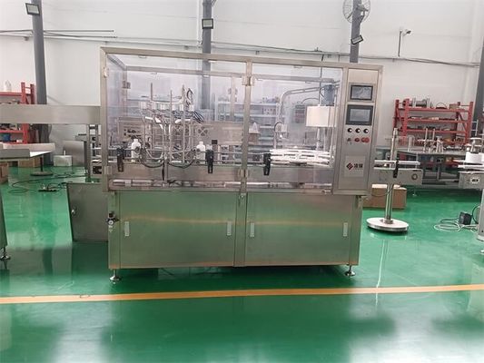 Système de fabrication de solutions parentérales (LVP) à grand volume Remplissage stérile à grande vitesse pour les flacons intraveineux 500 ml
