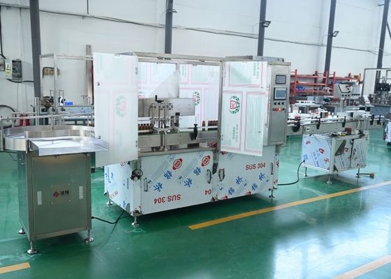 Un bon prix. Petite machine de remplissage de flacons pour les sprays de vitamine D3 et les huiles essentielles d'aromathérapie, machine de production GMP à grande vitesse avec des aiguilles de remplissage à siphon en ligne