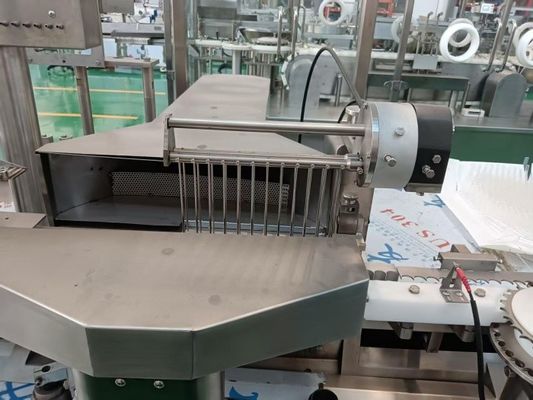 Ligne de remplissage à ampoules à grande vitesse pour les produits pharmaceutiques et les vaccins avec pompes péristaltiques et système LAF